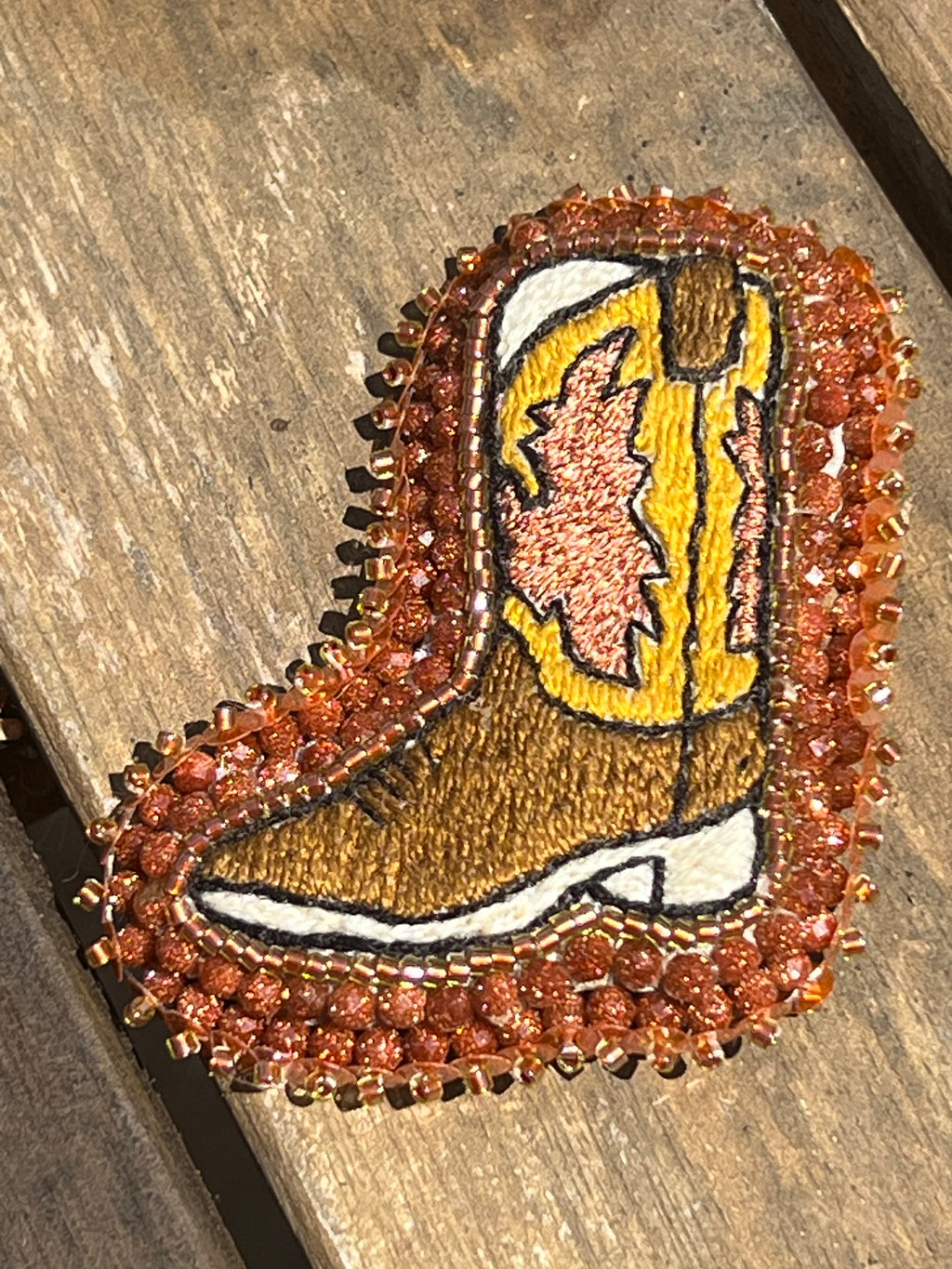 Broche « Tiag » marron