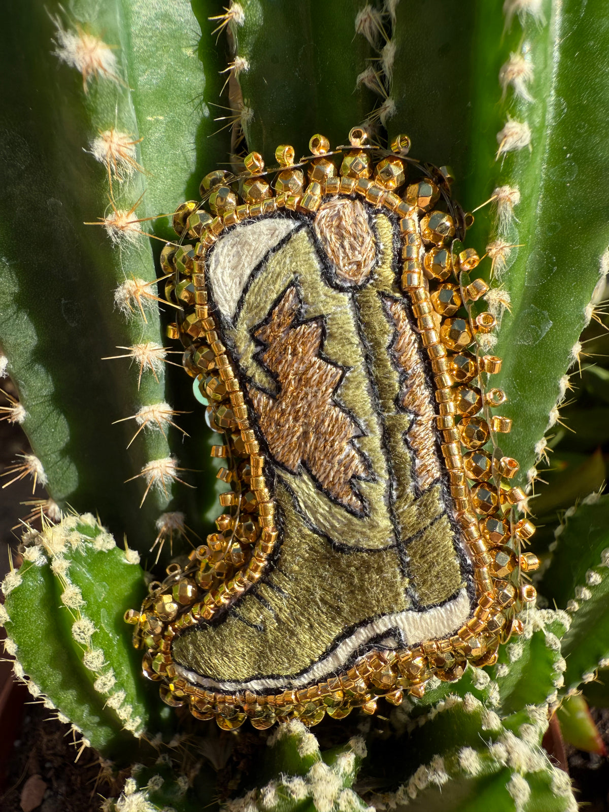 Broche « Tiag » kaki