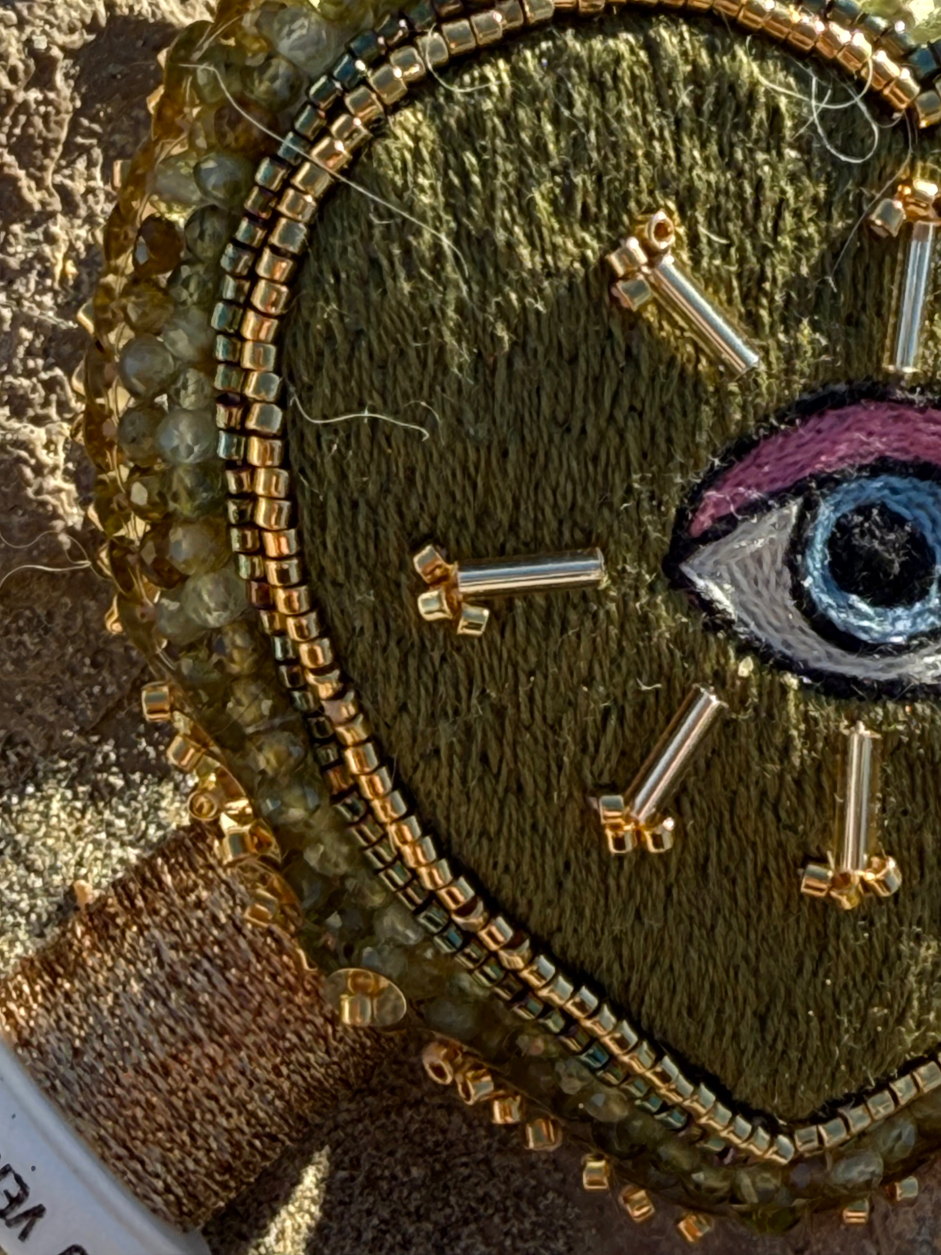 Broche « Nazar & Love » kaki