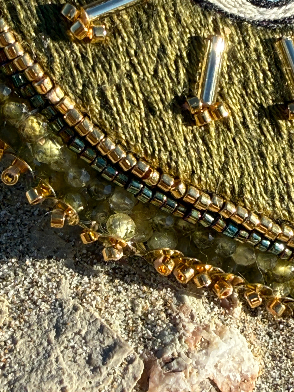 Broche « Nazar & Love » kaki