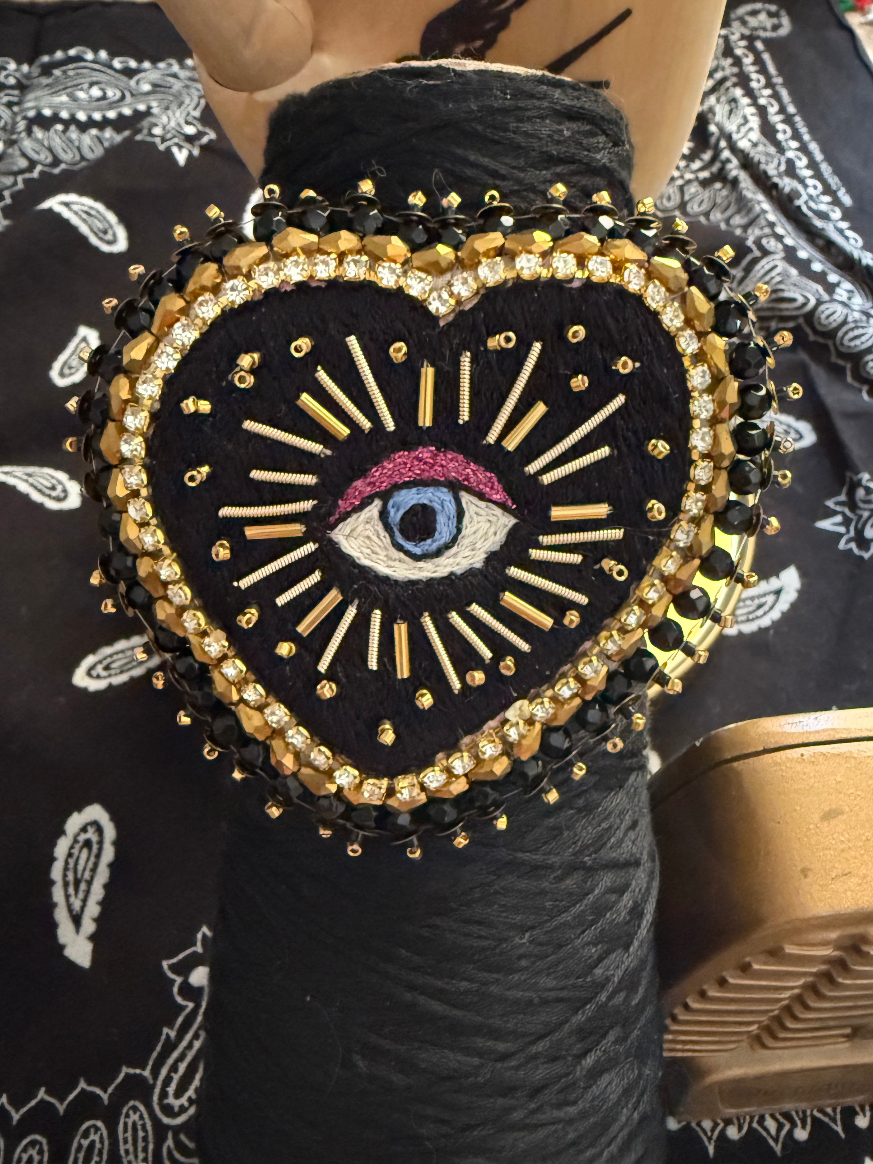 Broche « Nazar & Love » Back to Black