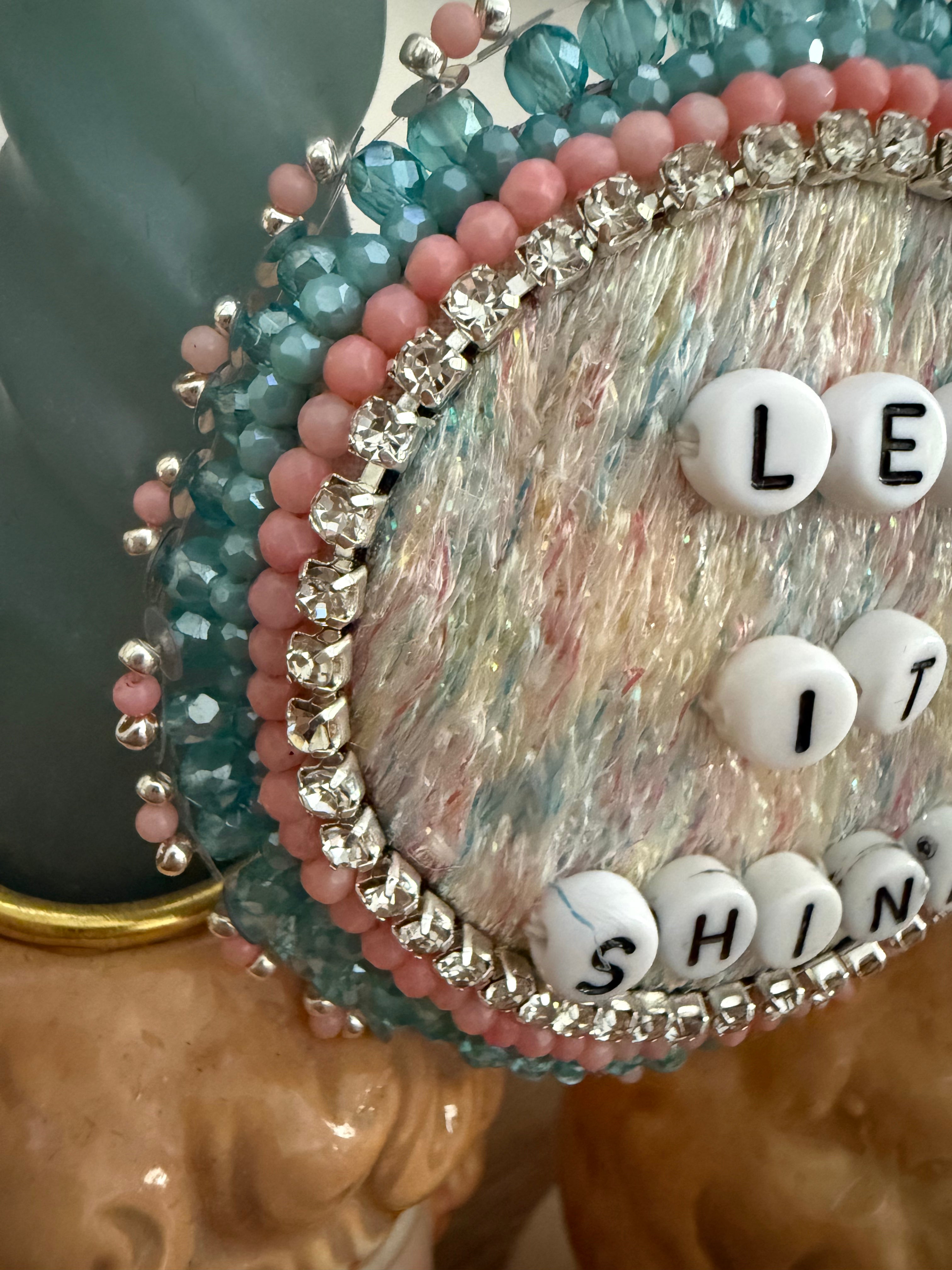 Broche « Let It Shine »