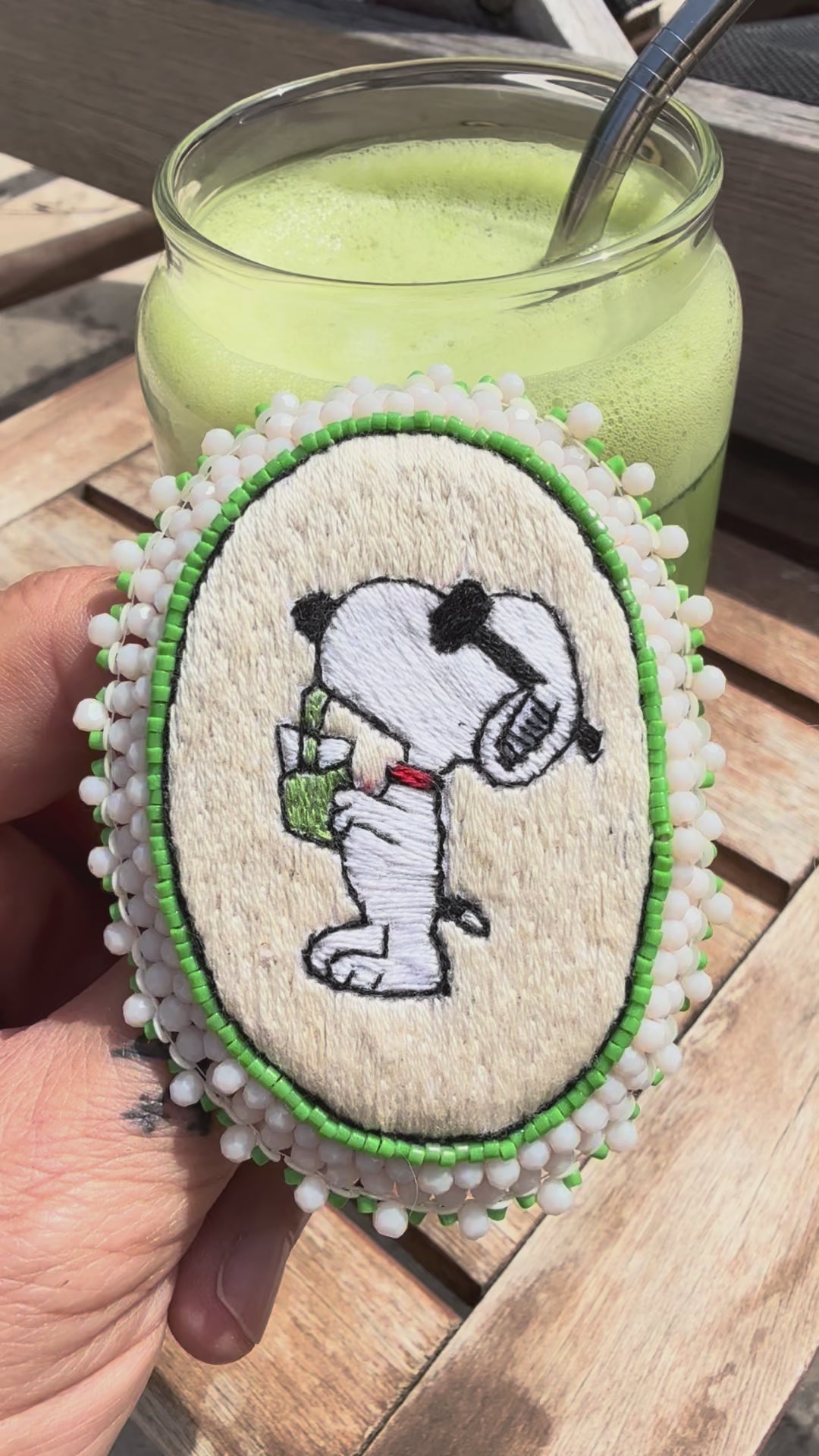 Broche « Snoopy Matcha Boy »