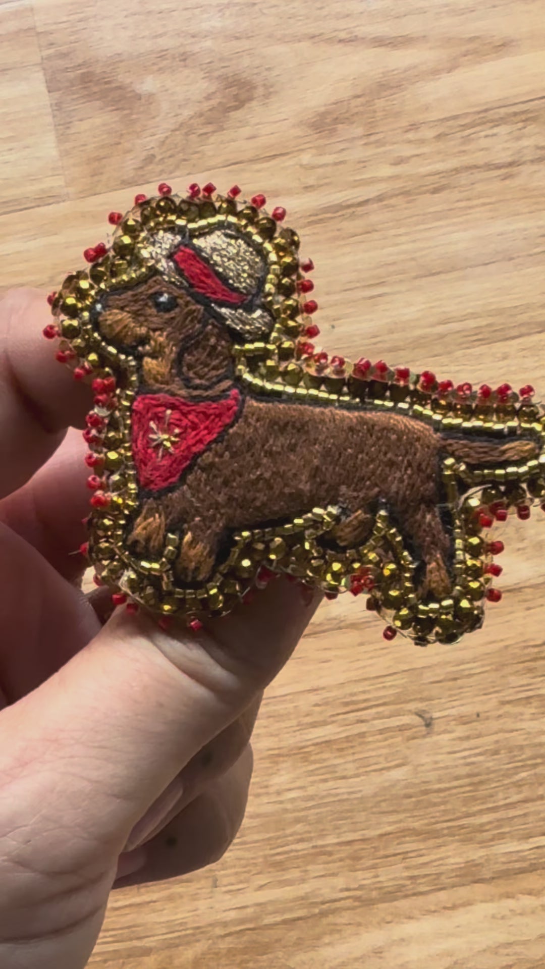 Broche « Teckel »