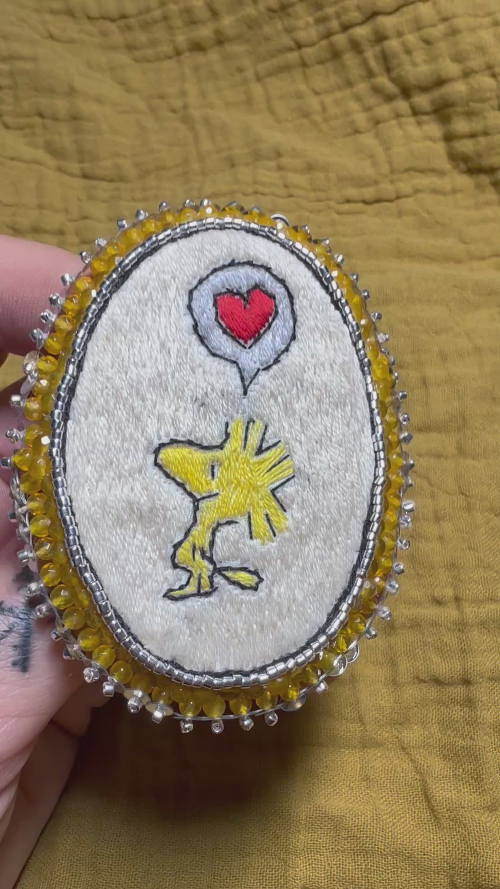 Broche « Woodstock »