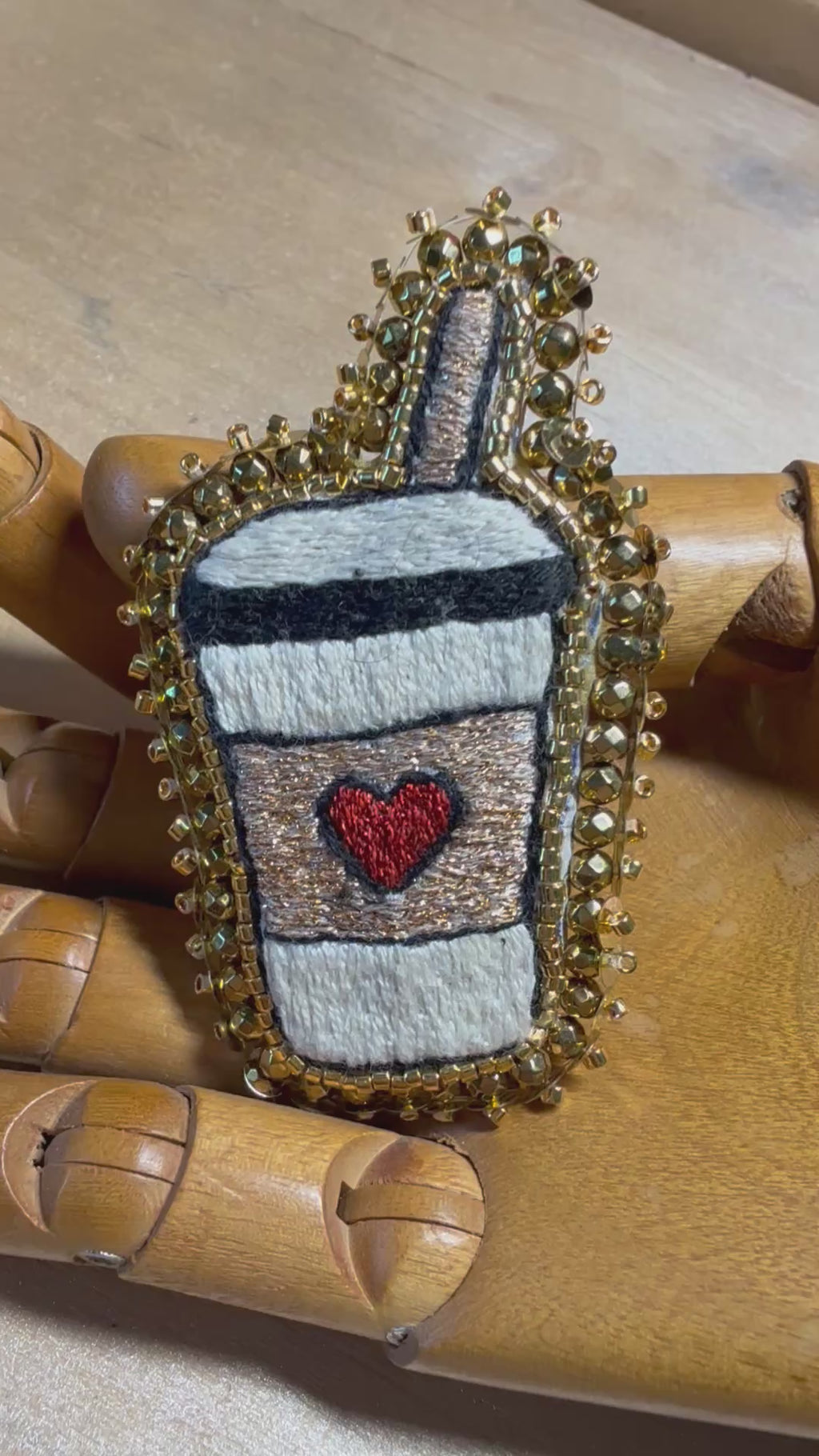 Broche « Mug To Take Away »