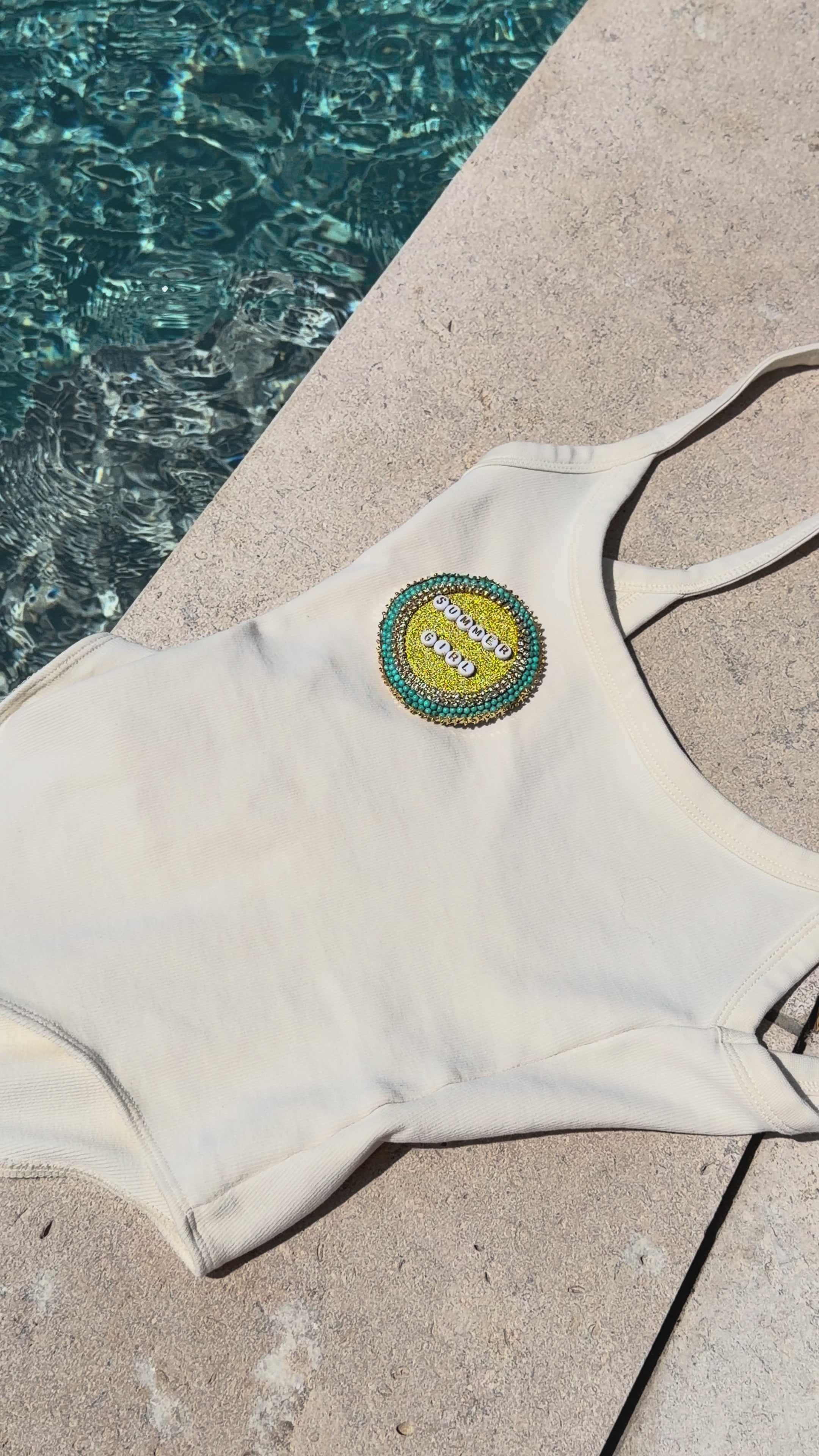 Broche « Summe Girl »